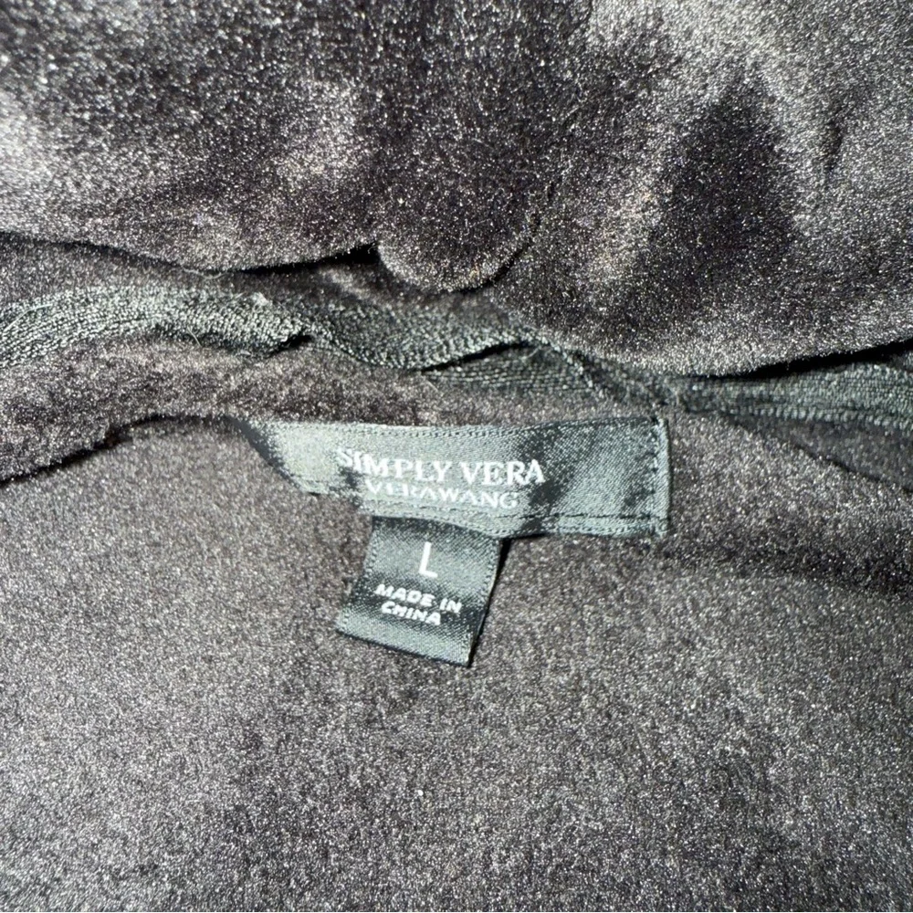 Simply Vera Black Robe - Picture 3 of 5